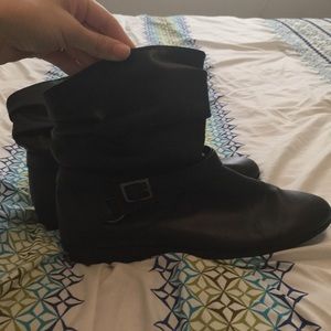 BNWOT! Black boots/booties with buckle straps